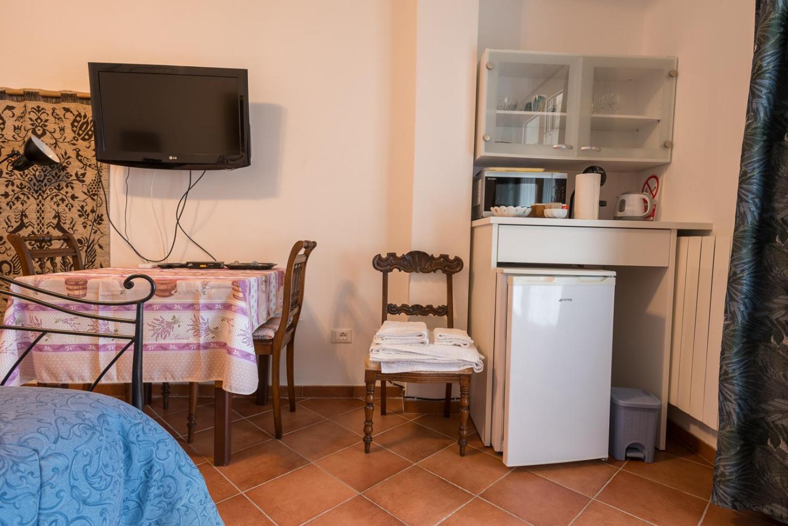 Tra Gli Ulivi Bed & Breakfast Pietra Ligure Bagian luar foto