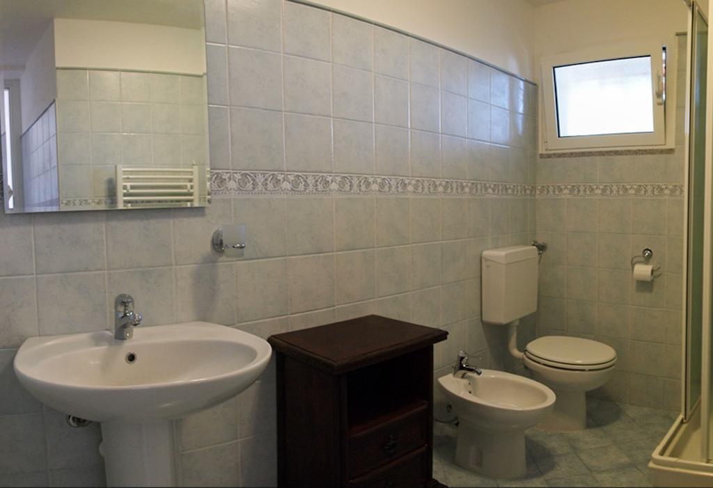 Tra Gli Ulivi Bed & Breakfast Pietra Ligure Ruang foto