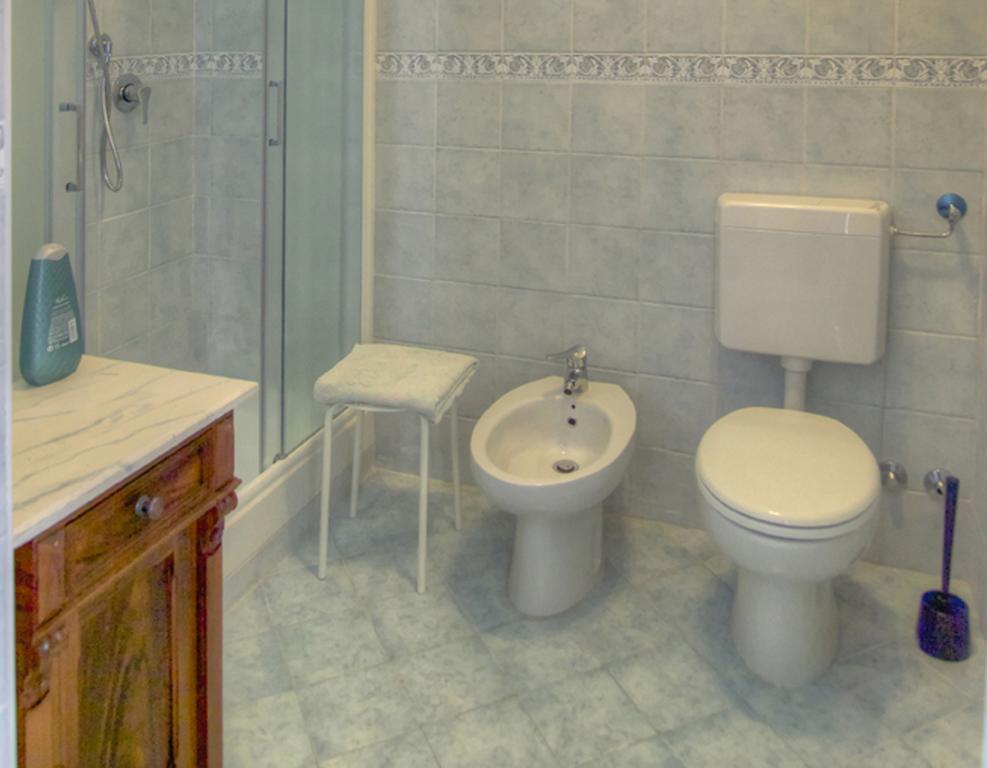 Tra Gli Ulivi Bed & Breakfast Pietra Ligure Bagian luar foto